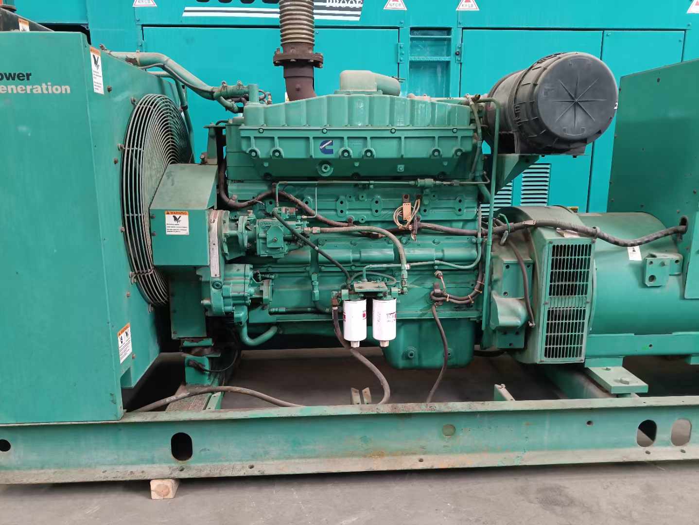 莱山过载会对 600kW 柴油发电机组造成哪些损害？
