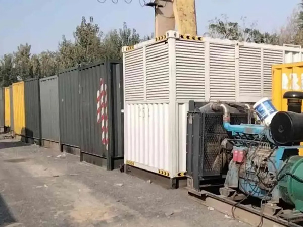 莱山200KW柴油发电机机组每小时油耗是多少？